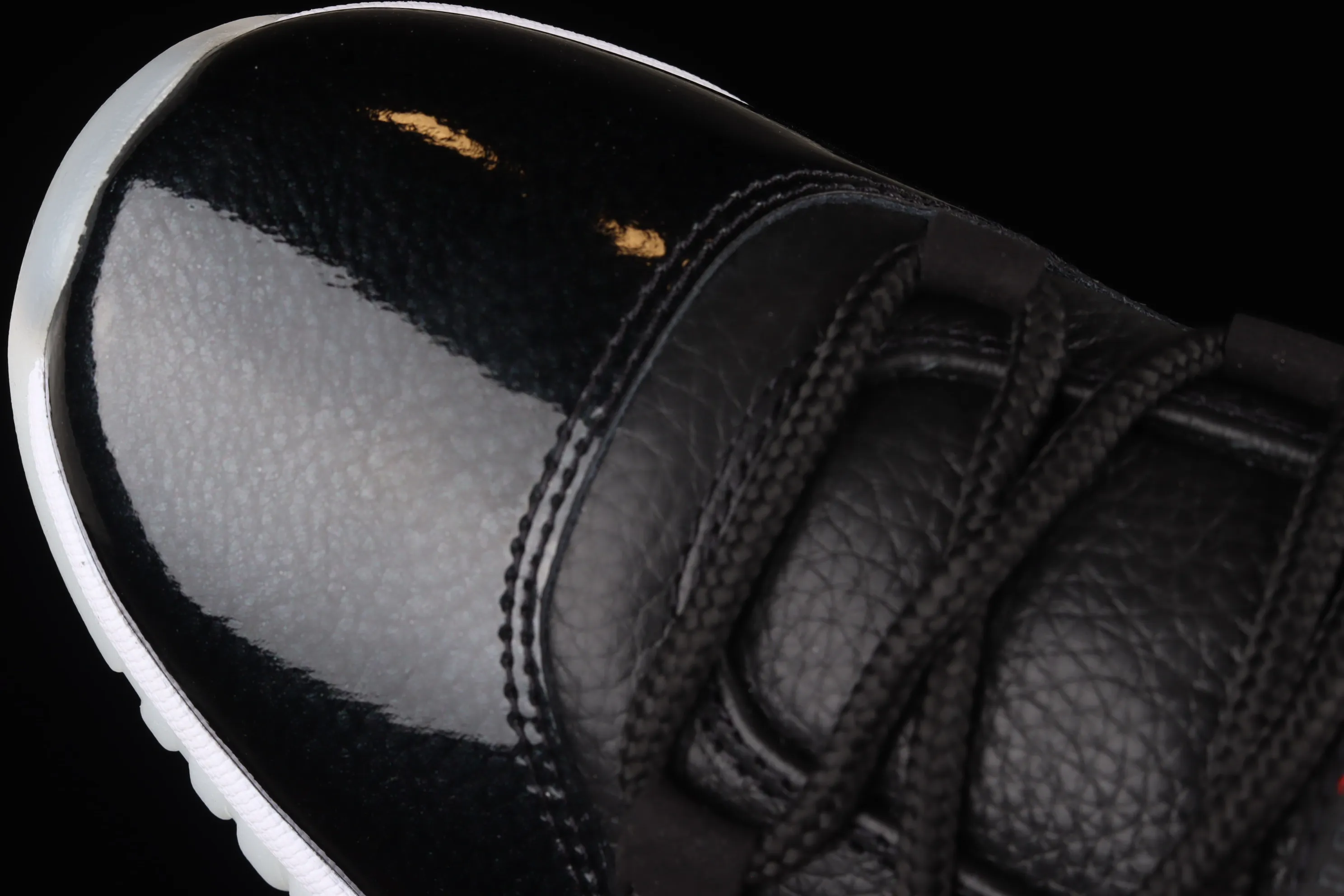 All categories Air Jordan Jordan series basketball shoes Air Jordan 11 pure original version Air Jordan 11 Retro Low "72-10" AJ11 low top devil sports culture basketball shoes AV2187-001